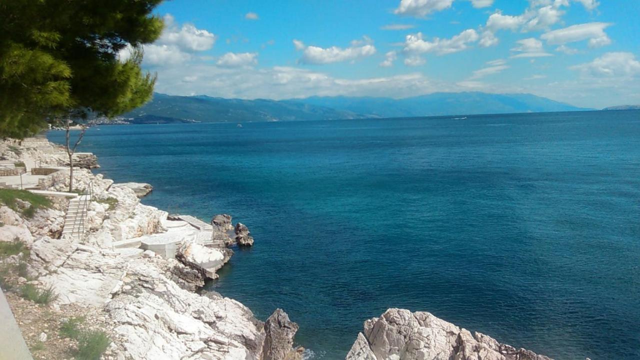Apartman Renata Novi Vinodolski Buitenkant foto