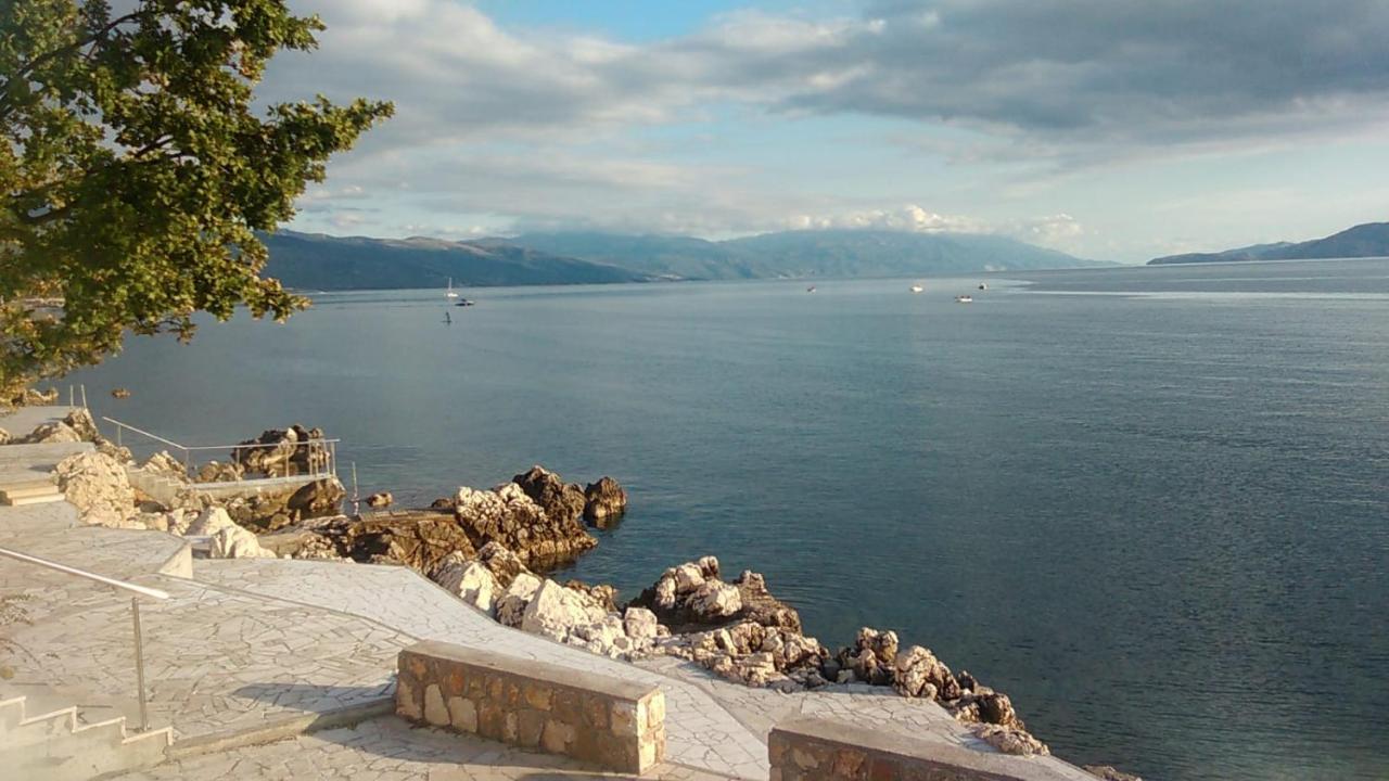 Apartman Renata Novi Vinodolski Buitenkant foto